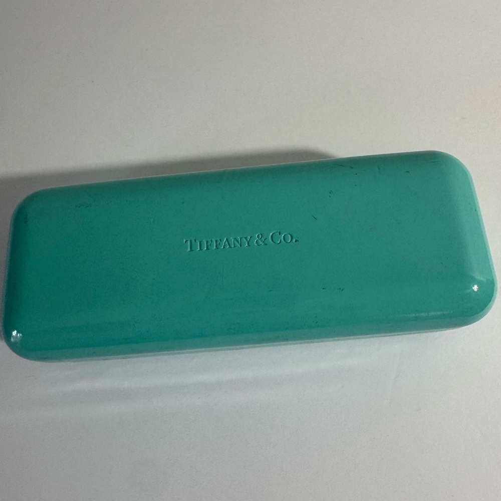 Tiffany & Co. Aqua Clamshell Eyeglass Case With Felt Lining